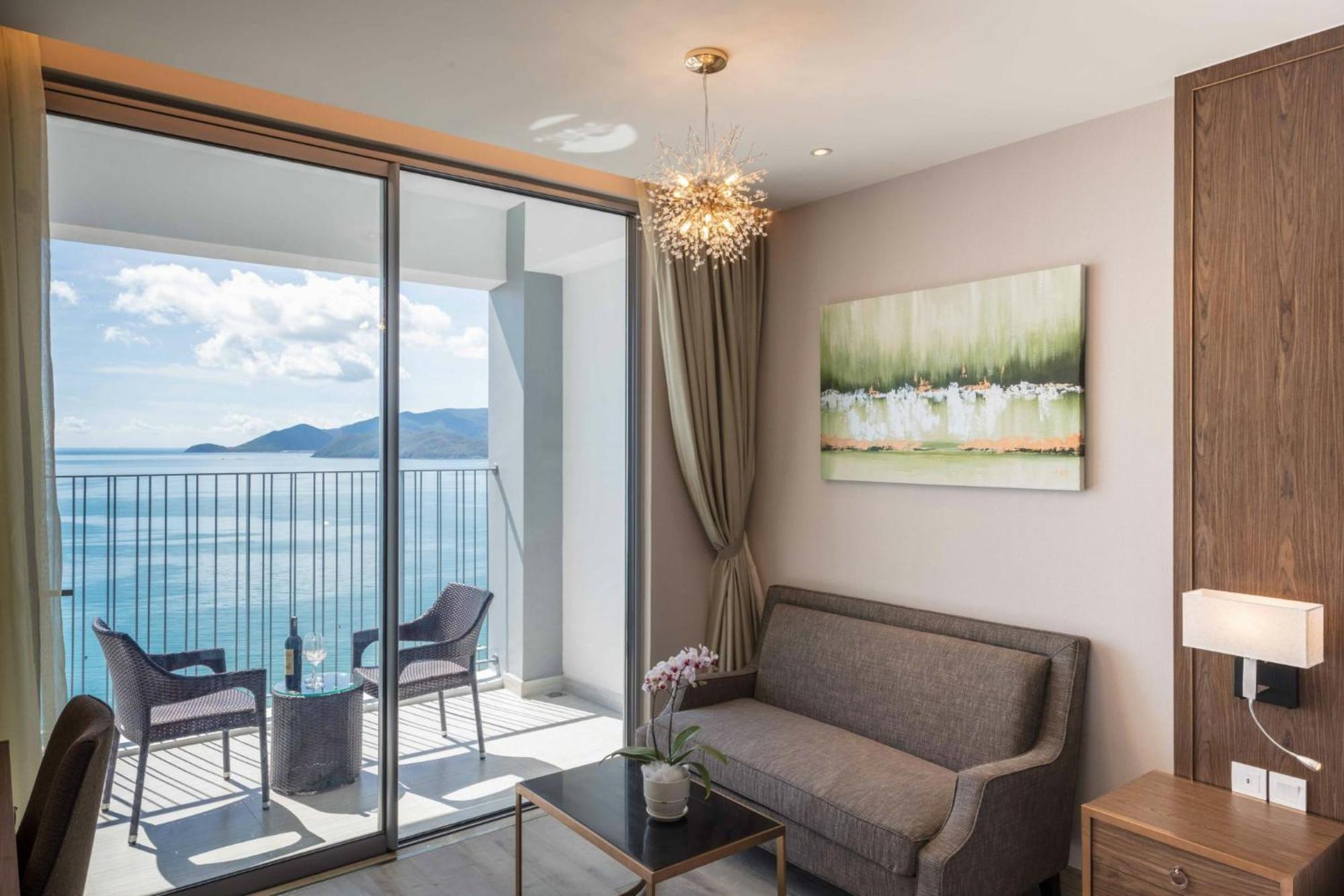 Panorama Oceanfront Suite Nha Trang Eksteriør billede