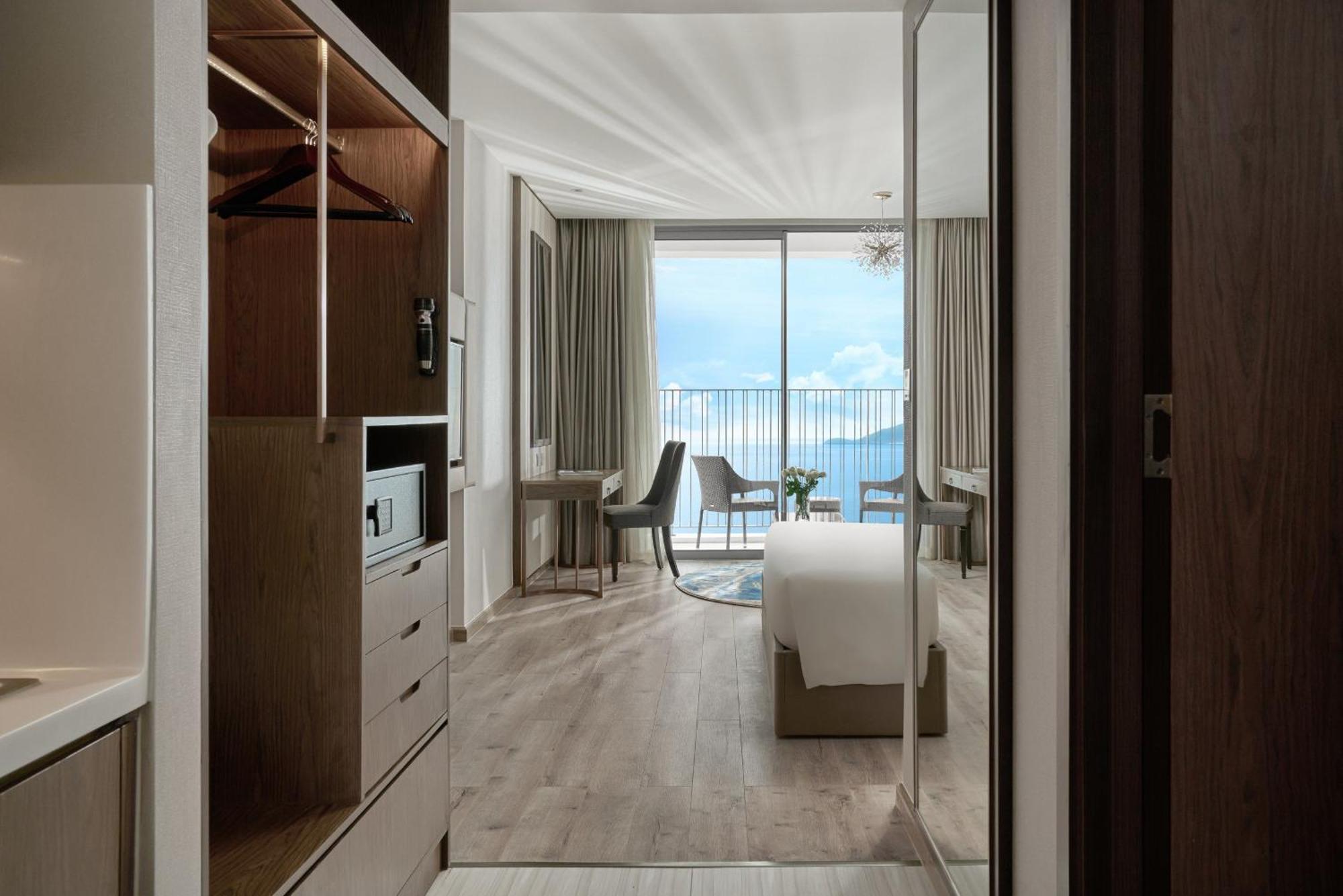 Panorama Oceanfront Suite Nha Trang Eksteriør billede