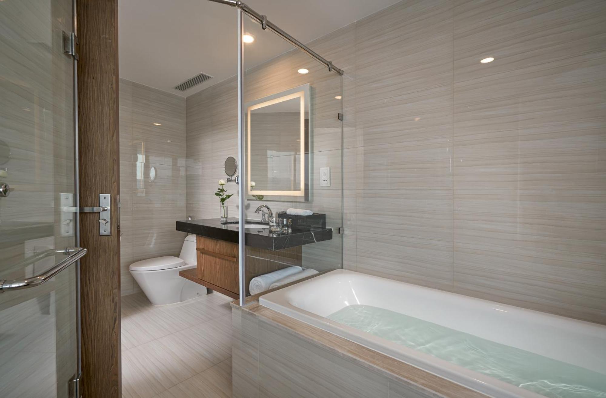 Panorama Oceanfront Suite Nha Trang Eksteriør billede